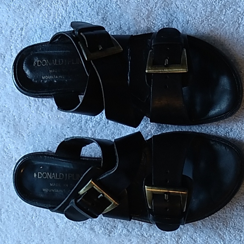 Donald pliner leather sandals